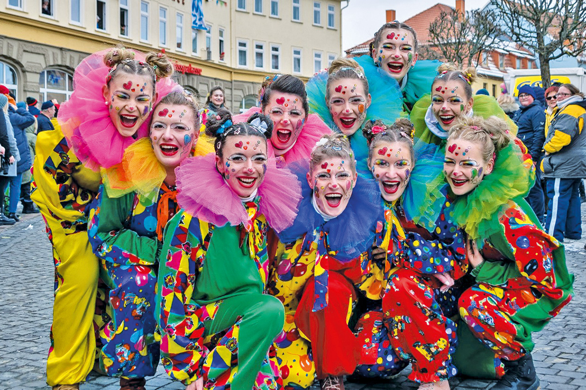 Burgen Blick-Karneval im ganzen Land Burgen Blick-Karneval im ganzen Land