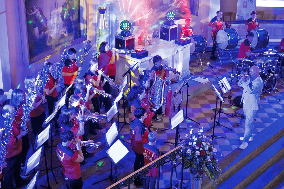 Burgen Blick - Schalmeien BigBand feiert ihr 25-jähriges Jubiläum und läd zum Adventskonzert ein