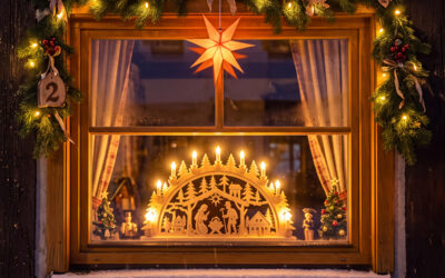 24 Fenster, 24 Tage, ein Dorf voller Adventszauber!